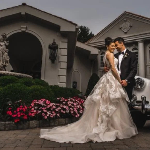 Beautiful Wedding Dress - Picture 6 of 7